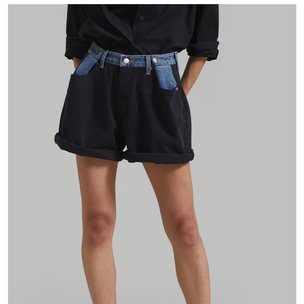 The Frankie Shop Hayla contrast denim shorts Black Blue M/L.